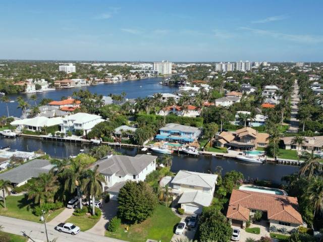 Professional mobile recording studio and podcast launch services in Delray Beach.